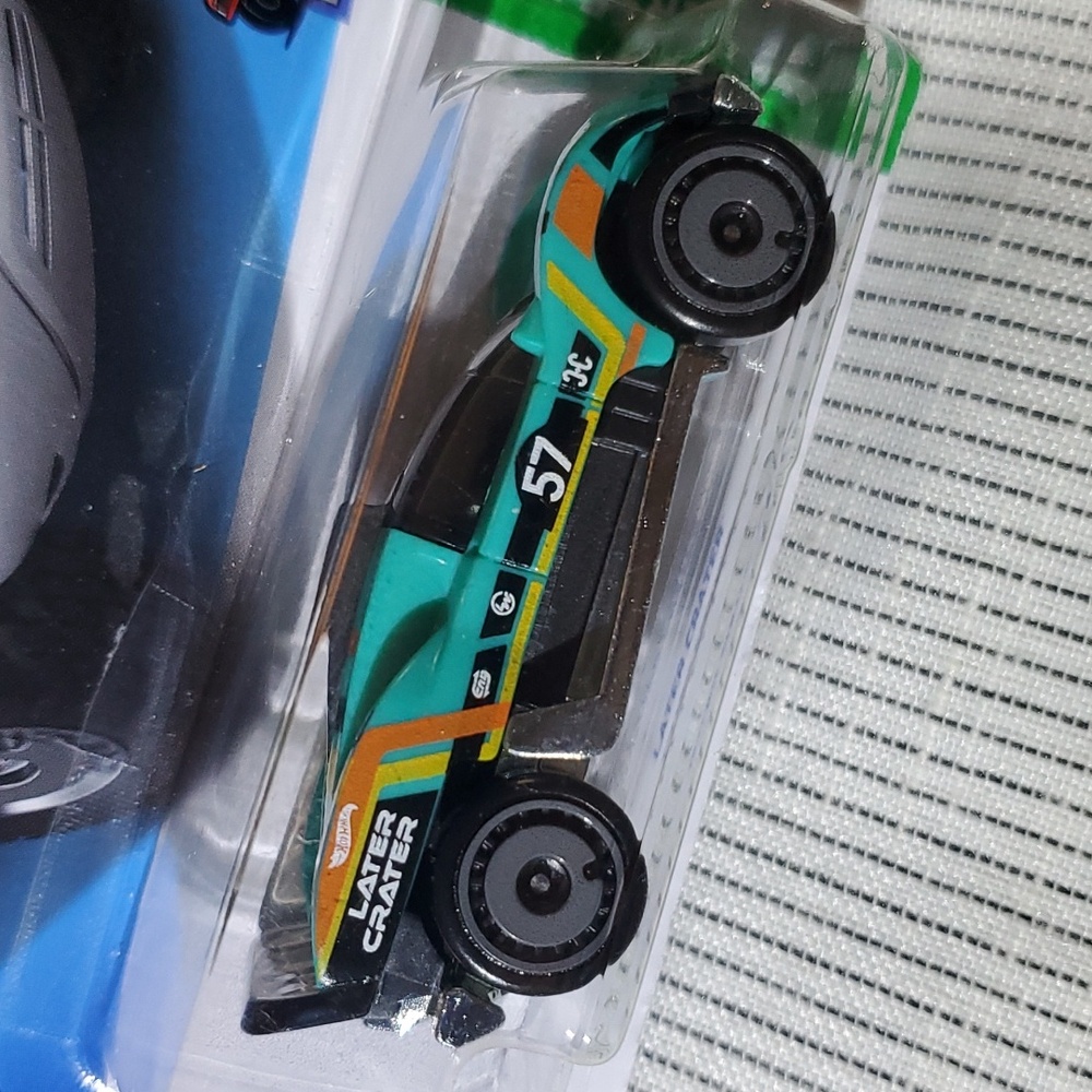 Hot Wheels - Picture 2 of 9